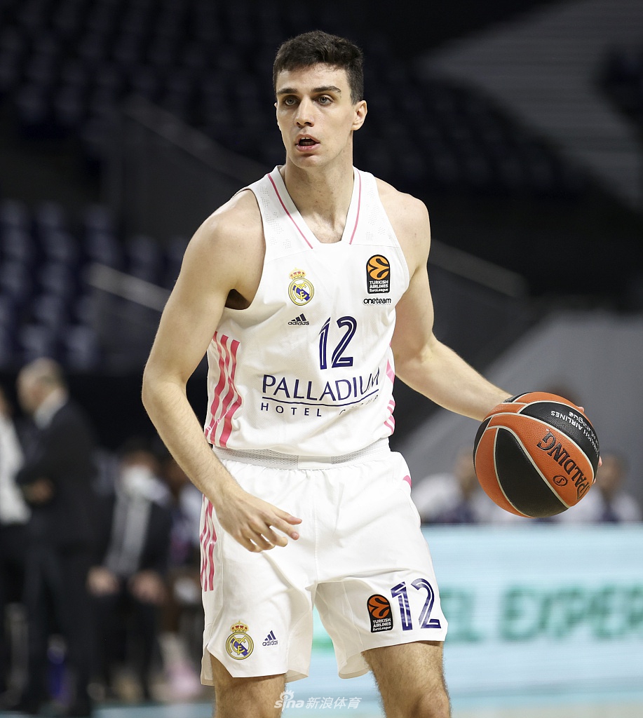 国际米兰围绕英超临场应变集结日达拉斯独行侠调整名单以备欧篮联，这一次真的赛前法兰克福备战欧篮联的简单介绍